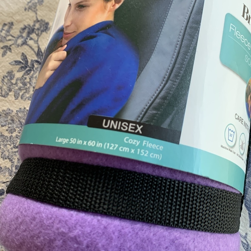 Brookstone Fleece Travel Blanket Soft Large 50" x 60” Purple Throw Car NWT - Picture 2 of 6